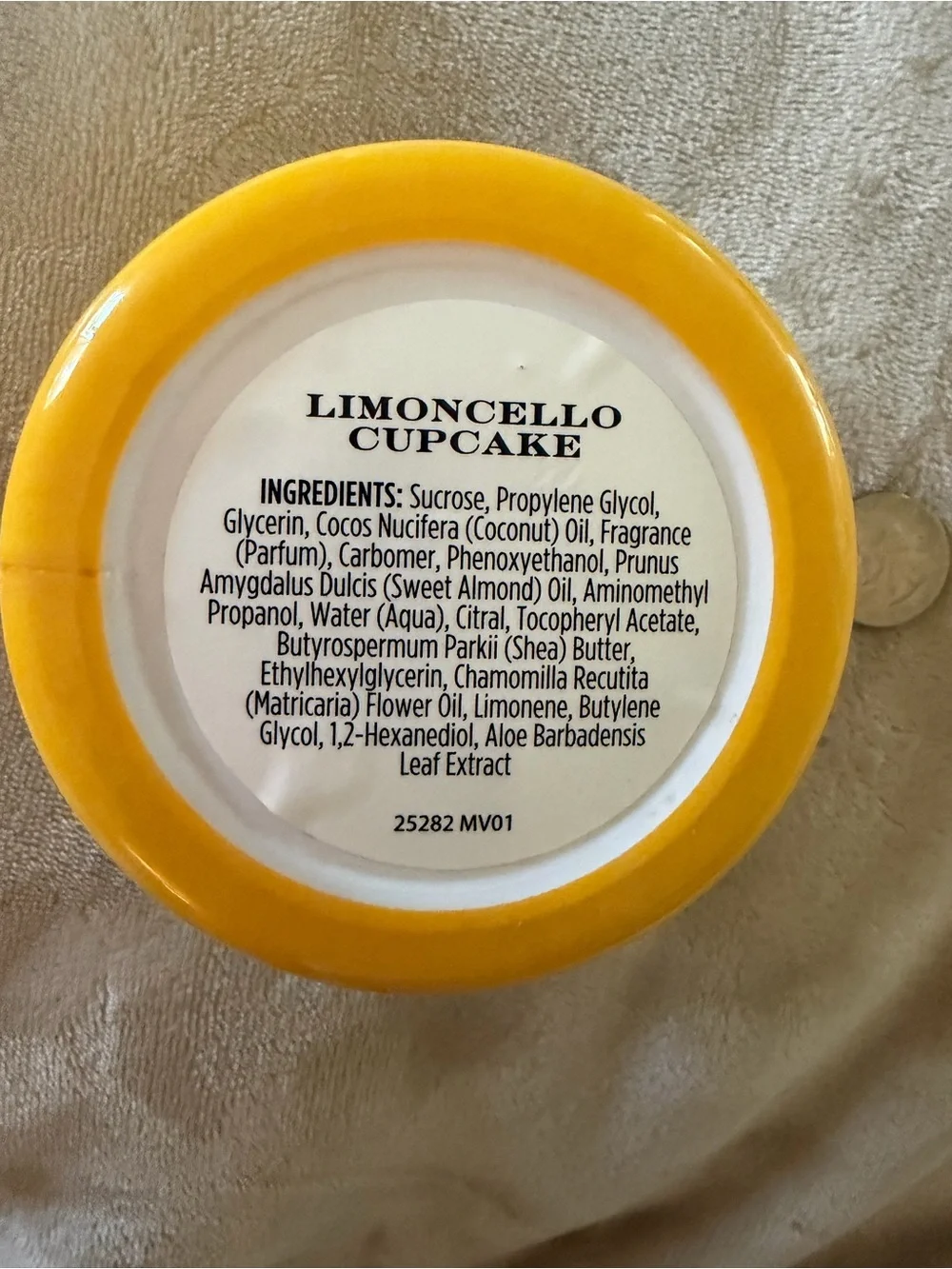 Homeworx - Slatkin + Co. Limoncello Cupcake Exfoliating Body Scrub (18.5 oz)